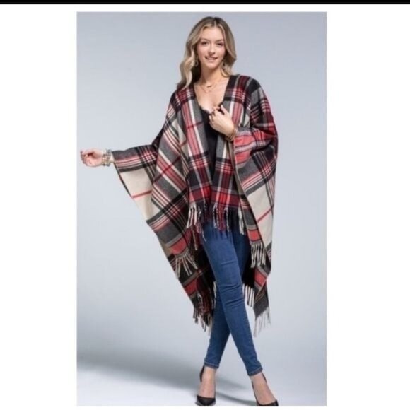 RUGGINE" CHIC SOFT PLAID RUANA -SOFT PLAID.  ONE SIZE-NEW - Picture 3 of 6